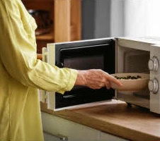 電子レンジに入れるところ